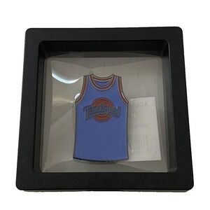 Headgear Pin Tune Squad Jersey Space Jam Looney Tunes Enamel in Collector's Box
